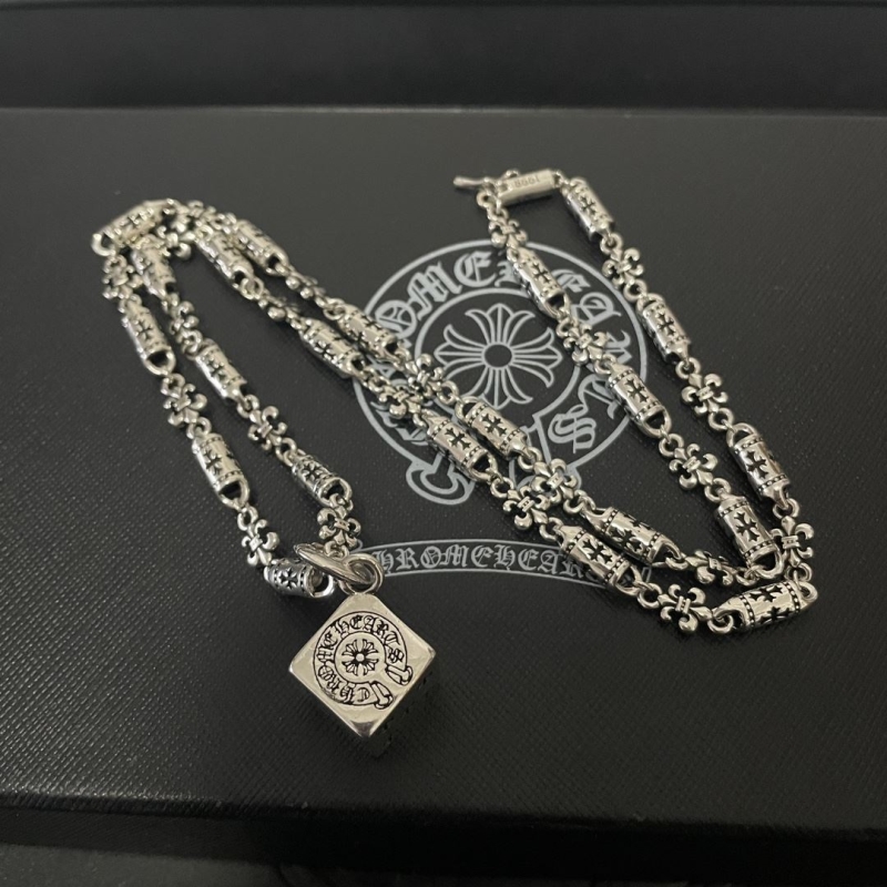 Ch**me He**ts necklaces
